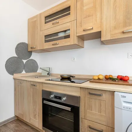 Kolejowa By Renters